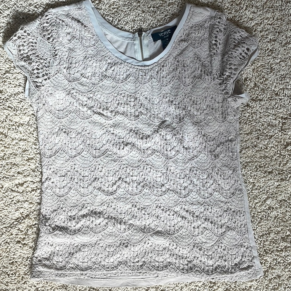 Verve Ami Women’s Lace Tan Beige T-Shirt with Gold Zipper Back Size Medium